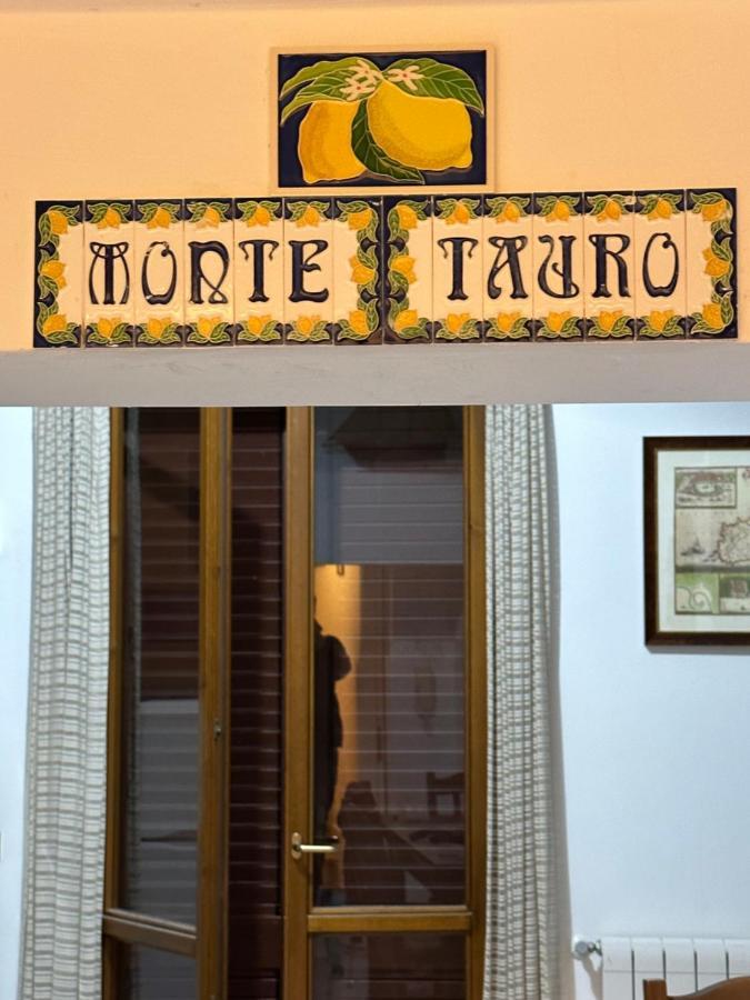 Monte Tauro Apartment Таормина Екстериор снимка